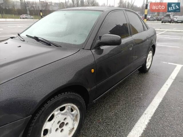 Черный Ауди А4, объемом двигателя 1.8 л и пробегом 100 тыс. км за 3500 $, фото 7 на Automoto.ua