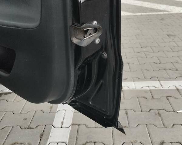 Черный Ауди А4, объемом двигателя 1.8 л и пробегом 370 тыс. км за 3000 $, фото 26 на Automoto.ua