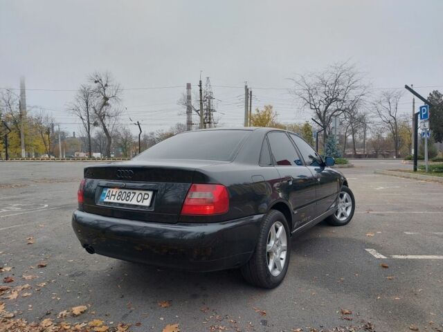 Черный Ауди А4, объемом двигателя 1.8 л и пробегом 413 тыс. км за 3600 $, фото 1 на Automoto.ua