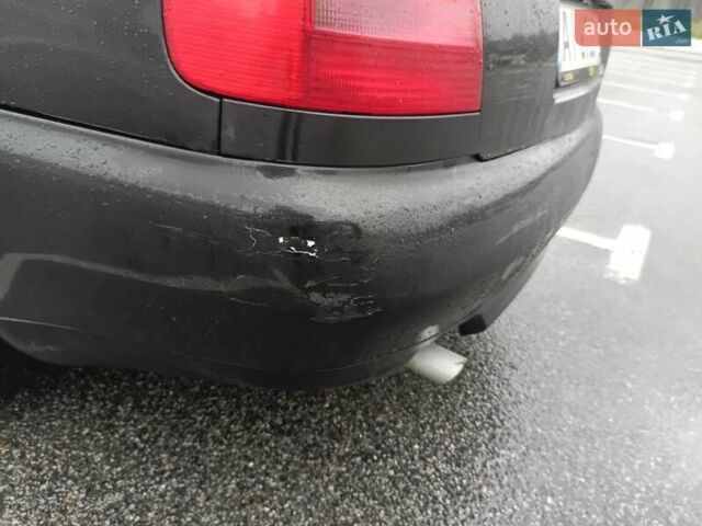 Черный Ауди А4, объемом двигателя 1.8 л и пробегом 100 тыс. км за 3500 $, фото 2 на Automoto.ua