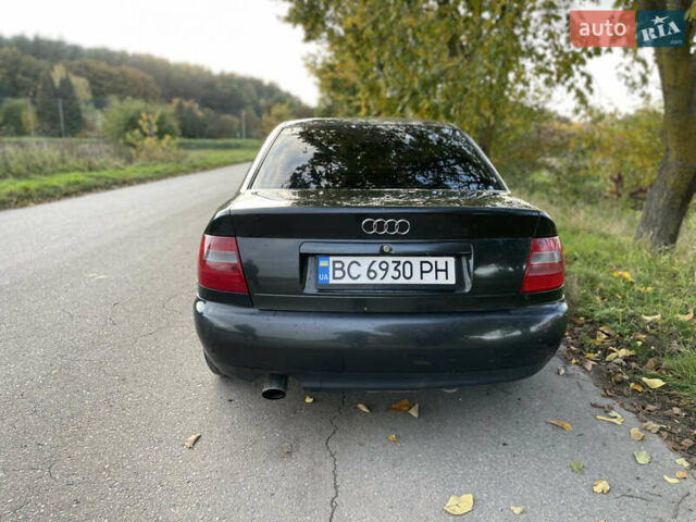 Черный Ауди А4, объемом двигателя 1.8 л и пробегом 311 тыс. км за 3200 $, фото 1 на Automoto.ua