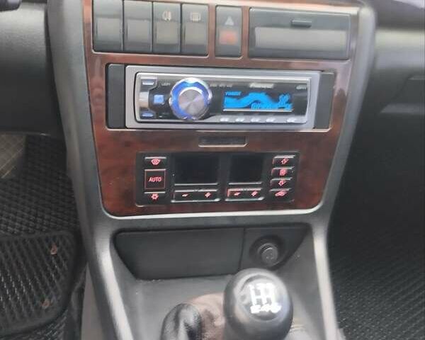 Черный Ауди А4, объемом двигателя 1.8 л и пробегом 370 тыс. км за 3000 $, фото 18 на Automoto.ua