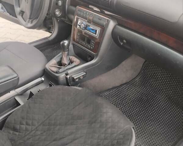 Черный Ауди А4, объемом двигателя 1.8 л и пробегом 370 тыс. км за 3000 $, фото 21 на Automoto.ua