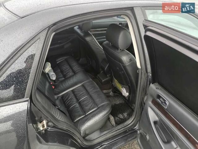 Черный Ауди А4, объемом двигателя 1.8 л и пробегом 100 тыс. км за 3500 $, фото 11 на Automoto.ua