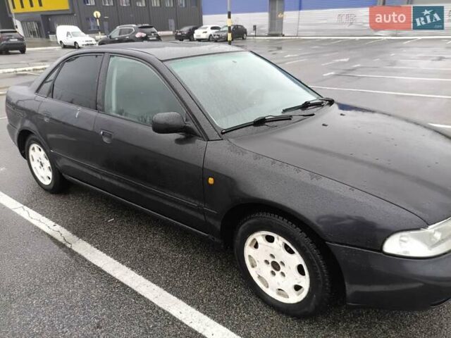 Черный Ауди А4, объемом двигателя 1.8 л и пробегом 100 тыс. км за 3500 $, фото 14 на Automoto.ua