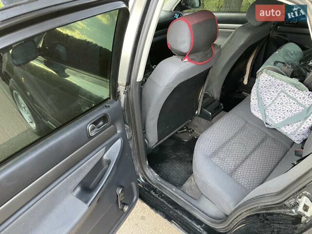 Черный Ауди А4, объемом двигателя 1.8 л и пробегом 311 тыс. км за 3200 $, фото 7 на Automoto.ua