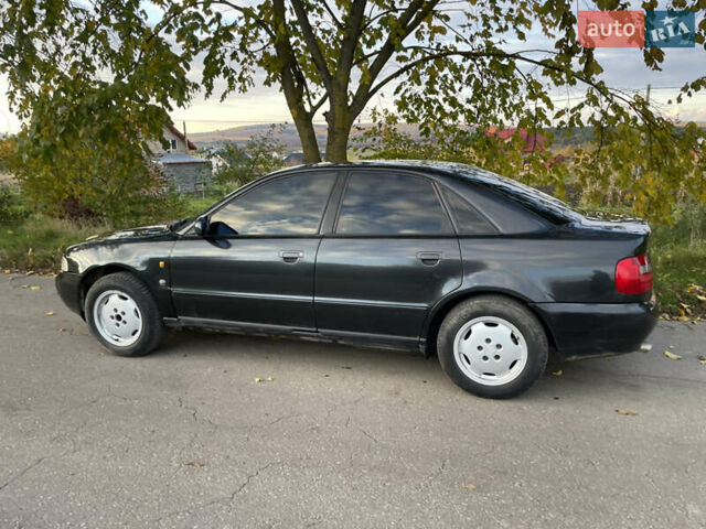 Черный Ауди А4, объемом двигателя 1.8 л и пробегом 311 тыс. км за 3200 $, фото 3 на Automoto.ua
