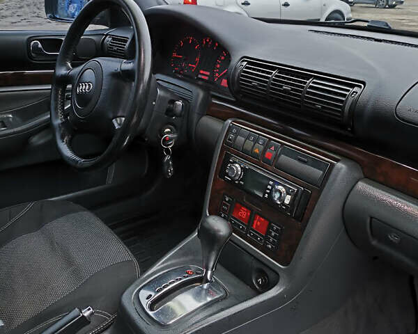 Черный Ауди А4, объемом двигателя 1.9 л и пробегом 332 тыс. км за 3500 $, фото 8 на Automoto.ua