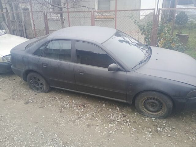 Черный Ауди А4, объемом двигателя 0 л и пробегом 490 тыс. км за 1542 $, фото 5 на Automoto.ua