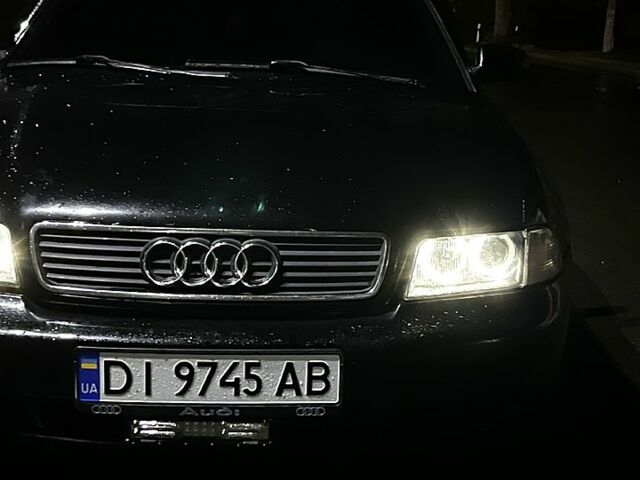 Черный Ауди А4, объемом двигателя 1.8 л и пробегом 402 тыс. км за 3800 $, фото 8 на Automoto.ua
