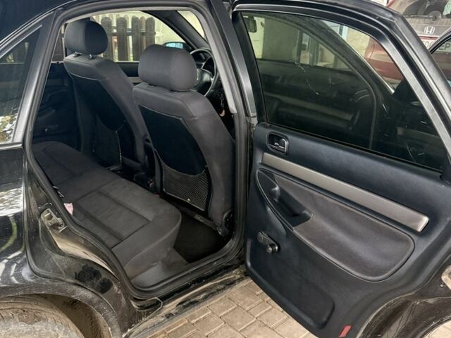 Черный Ауди А4, объемом двигателя 1.8 л и пробегом 280 тыс. км за 3700 $, фото 6 на Automoto.ua