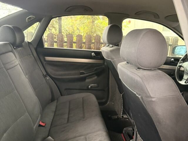 Черный Ауди А4, объемом двигателя 1.8 л и пробегом 280 тыс. км за 3700 $, фото 8 на Automoto.ua