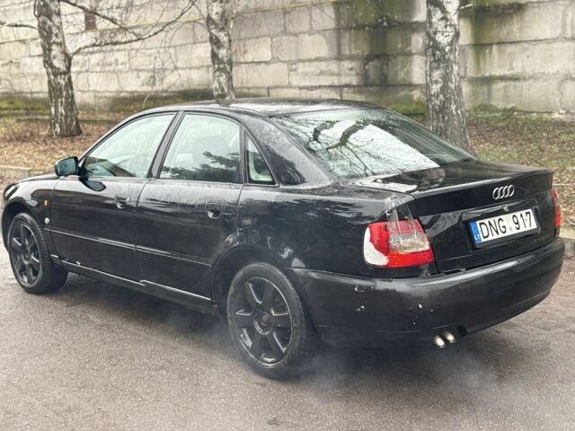 Черный Ауди А4, объемом двигателя 1.9 л и пробегом 200 тыс. км за 1450 $, фото 1 на Automoto.ua