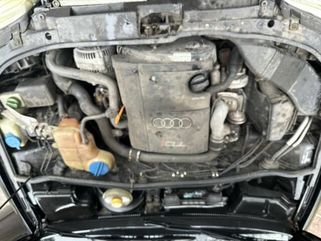 Черный Ауди А4, объемом двигателя 1.9 л и пробегом 200 тыс. км за 1450 $, фото 5 на Automoto.ua