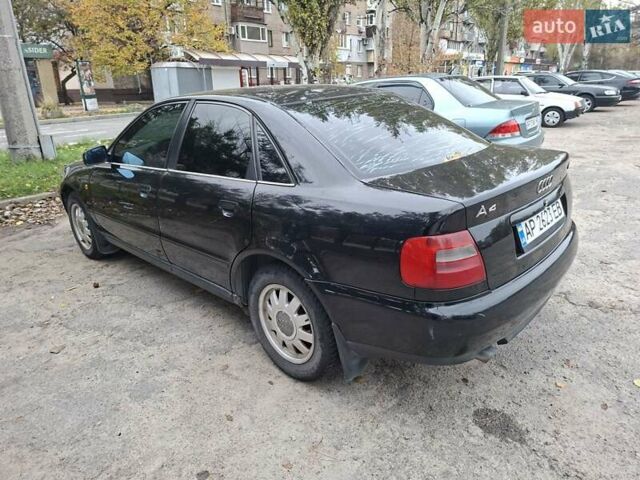 Черный Ауди А4, объемом двигателя 1.6 л и пробегом 330 тыс. км за 2750 $, фото 1 на Automoto.ua