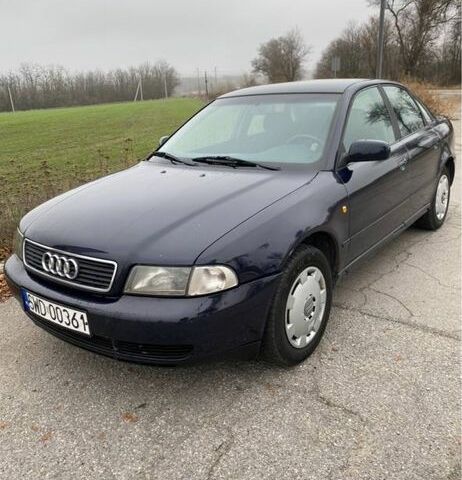 Черный Ауди А4, объемом двигателя 1.9 л и пробегом 300 тыс. км за 2100 $, фото 1 на Automoto.ua