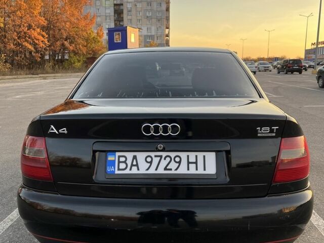 Чорний Ауді А4, об'ємом двигуна 1.8 л та пробігом 258 тис. км за 4800 $, фото 4 на Automoto.ua