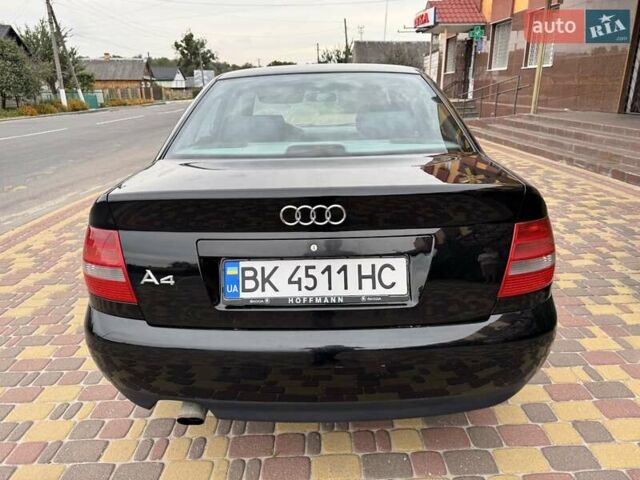 Черный Ауди А4, объемом двигателя 1.6 л и пробегом 301 тыс. км за 3800 $, фото 4 на Automoto.ua