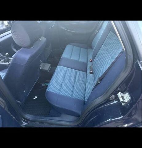 Черный Ауди А4, объемом двигателя 1.9 л и пробегом 300 тыс. км за 2100 $, фото 4 на Automoto.ua