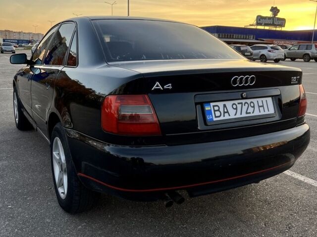 Чорний Ауді А4, об'ємом двигуна 1.8 л та пробігом 258 тис. км за 4800 $, фото 3 на Automoto.ua