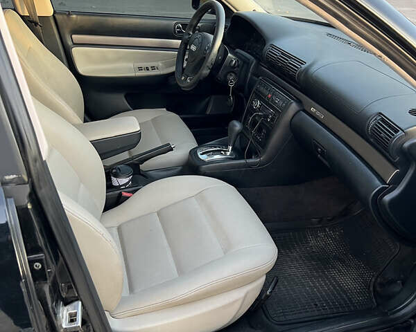 Черный Ауди А4, объемом двигателя 1.78 л и пробегом 258 тыс. км за 4800 $, фото 12 на Automoto.ua