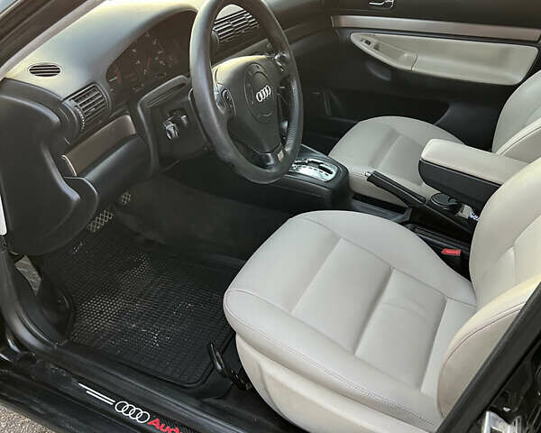 Черный Ауди А4, объемом двигателя 1.78 л и пробегом 258 тыс. км за 4800 $, фото 11 на Automoto.ua