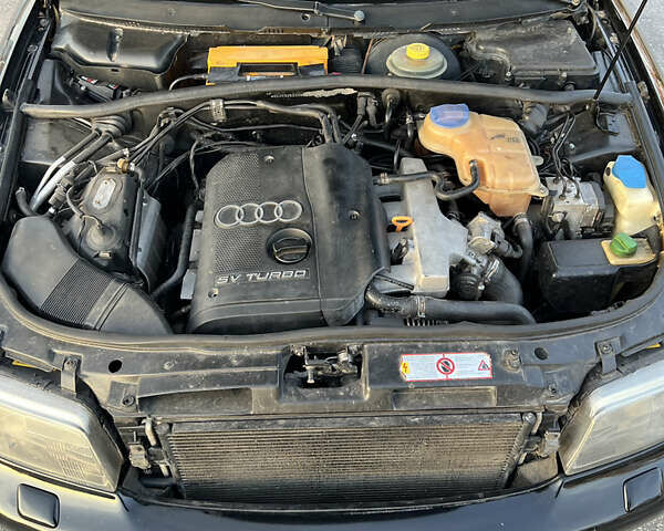 Черный Ауди А4, объемом двигателя 1.78 л и пробегом 258 тыс. км за 4800 $, фото 6 на Automoto.ua