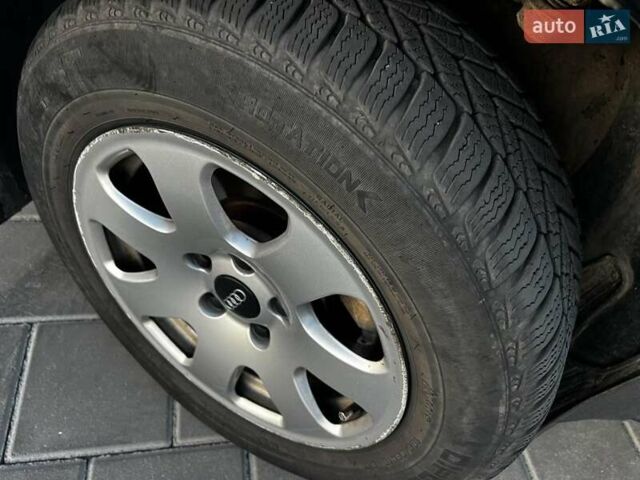Черный Ауди А4, объемом двигателя 1.78 л и пробегом 201 тыс. км за 2850 $, фото 5 на Automoto.ua