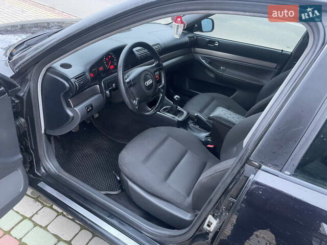 Чорний Ауді А4, об'ємом двигуна 1.6 л та пробігом 378 тис. км за 3200 $, фото 31 на Automoto.ua