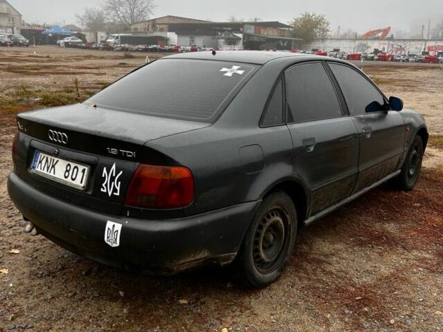 Черный Ауди А4, объемом двигателя 1.9 л и пробегом 300 тыс. км за 1200 $, фото 3 на Automoto.ua