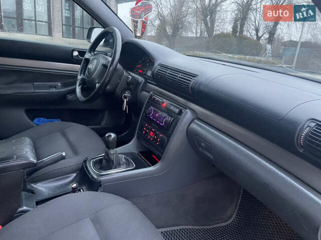 Чорний Ауді А4, об'ємом двигуна 1.6 л та пробігом 378 тис. км за 3200 $, фото 26 на Automoto.ua