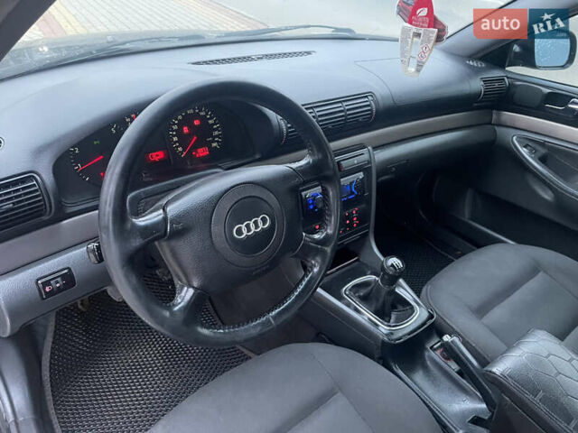 Чорний Ауді А4, об'ємом двигуна 1.6 л та пробігом 378 тис. км за 3200 $, фото 17 на Automoto.ua