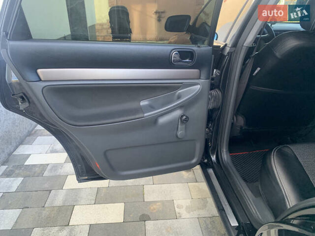 Чорний Ауді А4, об'ємом двигуна 1.6 л та пробігом 296 тис. км за 4150 $, фото 11 на Automoto.ua