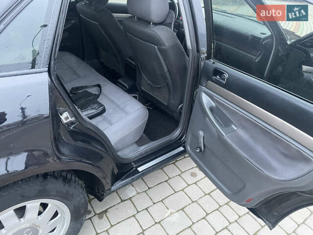 Чорний Ауді А4, об'ємом двигуна 1.6 л та пробігом 378 тис. км за 3200 $, фото 22 на Automoto.ua