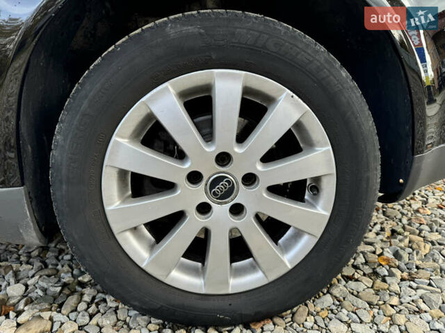 Черный Ауди А4, объемом двигателя 2 л и пробегом 308 тыс. км за 5499 $, фото 52 на Automoto.ua