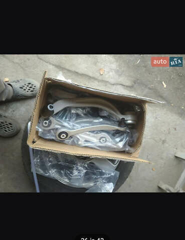 Ауді А4 2001 у Хмельницькому на Automoto.ua Чорний Ауді А4, об'ємом двигуна 2.5 л та пробігом 305 тис. км за 4700 $, фото 25 на Automoto.ua