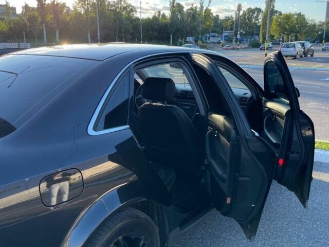 Черный Ауди А4, объемом двигателя 1.6 л и пробегом 228 тыс. км за 5500 $, фото 5 на Automoto.ua