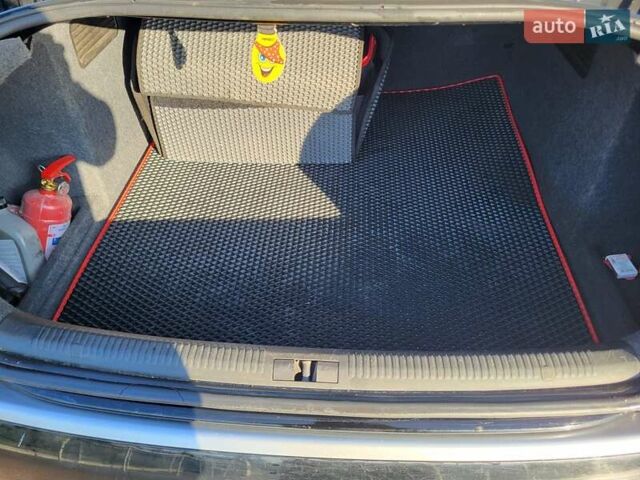 Черный Ауди А4, объемом двигателя 2 л и пробегом 309 тыс. км за 4800 $, фото 10 на Automoto.ua