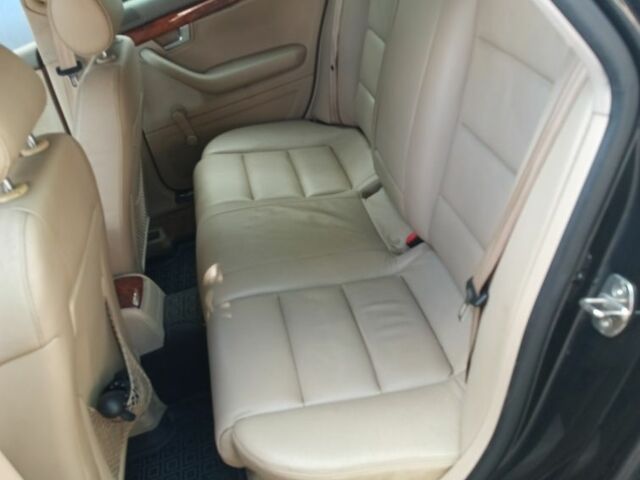 Чорний Ауді А4, об'ємом двигуна 2 л та пробігом 262 тис. км за 6500 $, фото 3 на Automoto.ua