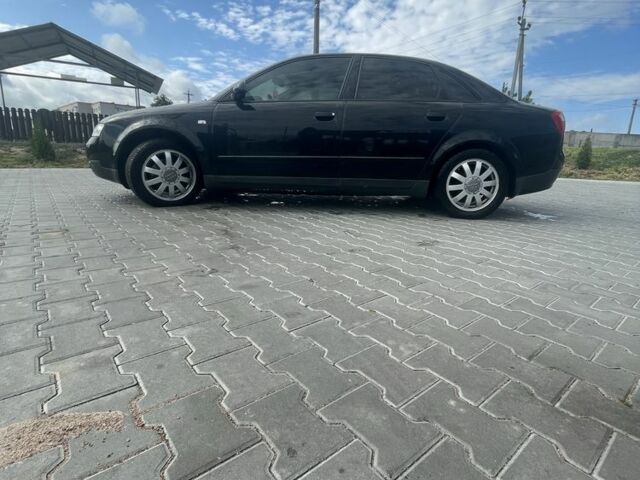 Черный Ауди А4, объемом двигателя 2 л и пробегом 341 тыс. км за 5000 $, фото 2 на Automoto.ua