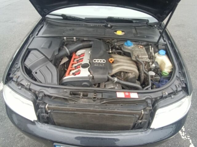 Чорний Ауді А4, об'ємом двигуна 2 л та пробігом 262 тис. км за 6500 $, фото 6 на Automoto.ua