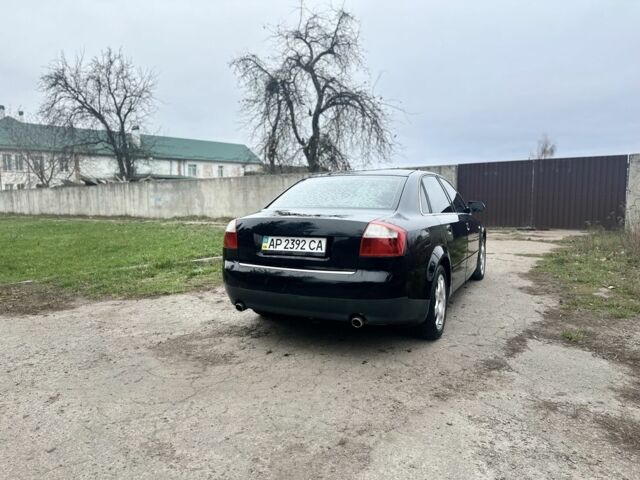 Чорний Ауді А4, об'ємом двигуна 1.8 л та пробігом 306 тис. км за 2400 $, фото 3 на Automoto.ua