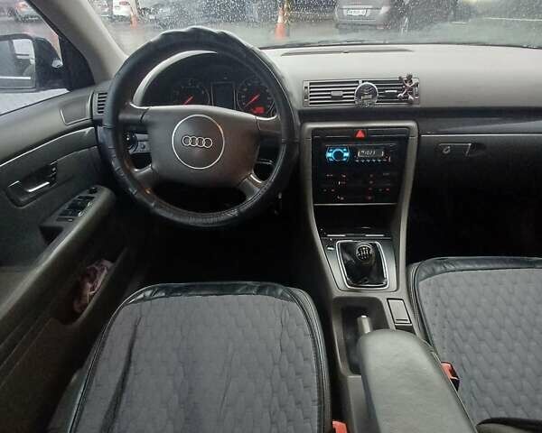 Черный Ауди А4, объемом двигателя 2 л и пробегом 291 тыс. км за 4700 $, фото 12 на Automoto.ua