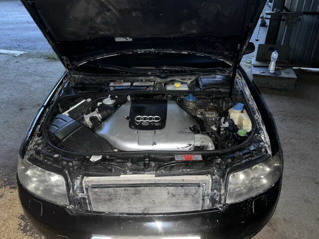 Черный Ауди А4, объемом двигателя 2.5 л и пробегом 250 тыс. км за 4100 $, фото 4 на Automoto.ua