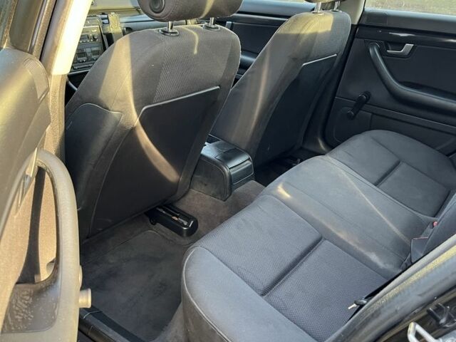 Чорний Ауді А4, об'ємом двигуна 1.6 л та пробігом 216 тис. км за 5000 $, фото 10 на Automoto.ua