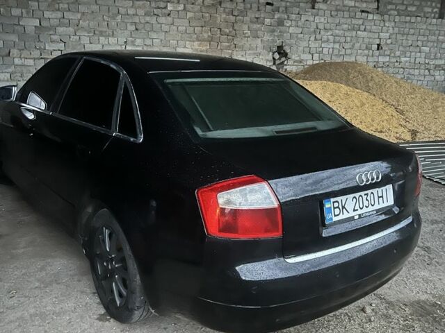Черный Ауди А4, объемом двигателя 2.5 л и пробегом 250 тыс. км за 4100 $, фото 5 на Automoto.ua
