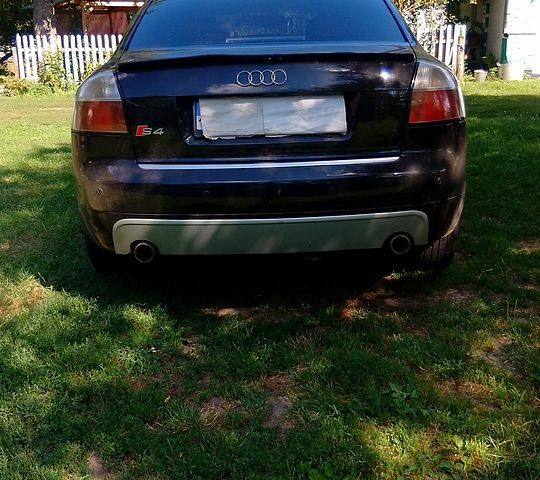 Чорний Ауді А4, об'ємом двигуна 1.8 л та пробігом 345 тис. км за 6000 $, фото 1 на Automoto.ua