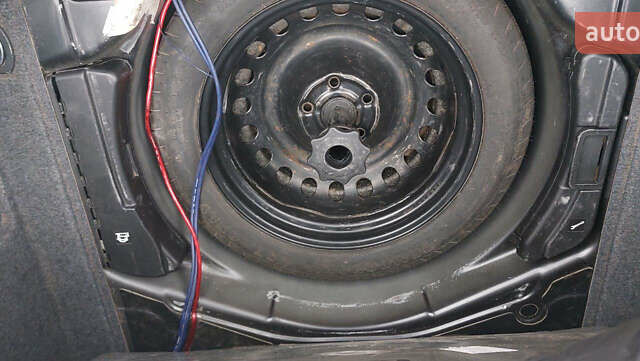 Черный Ауди А4, объемом двигателя 1.9 л и пробегом 280 тыс. км за 4800 $, фото 2 на Automoto.ua