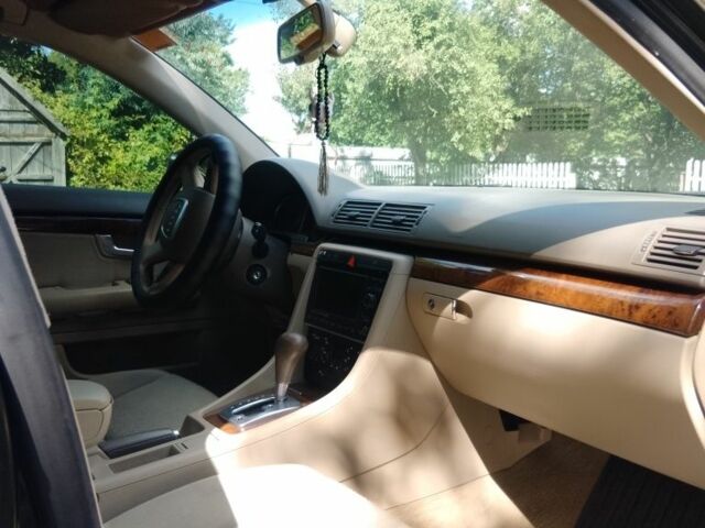 Черный Ауди А4, объемом двигателя 1.8 л и пробегом 200 тыс. км за 6000 $, фото 4 на Automoto.ua