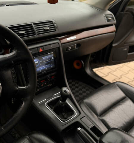 Чорний Ауді А4, об'ємом двигуна 3 л та пробігом 237 тис. км за 5000 $, фото 45 на Automoto.ua